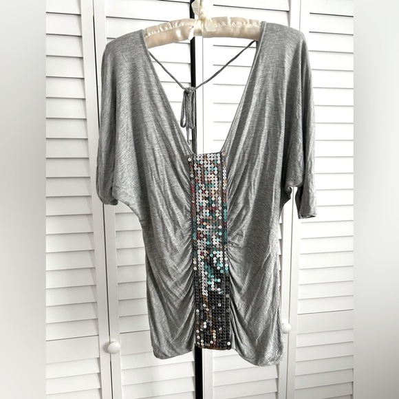 🟣 Guess Authentic Brand Sequined Top - Picture 1 of 3